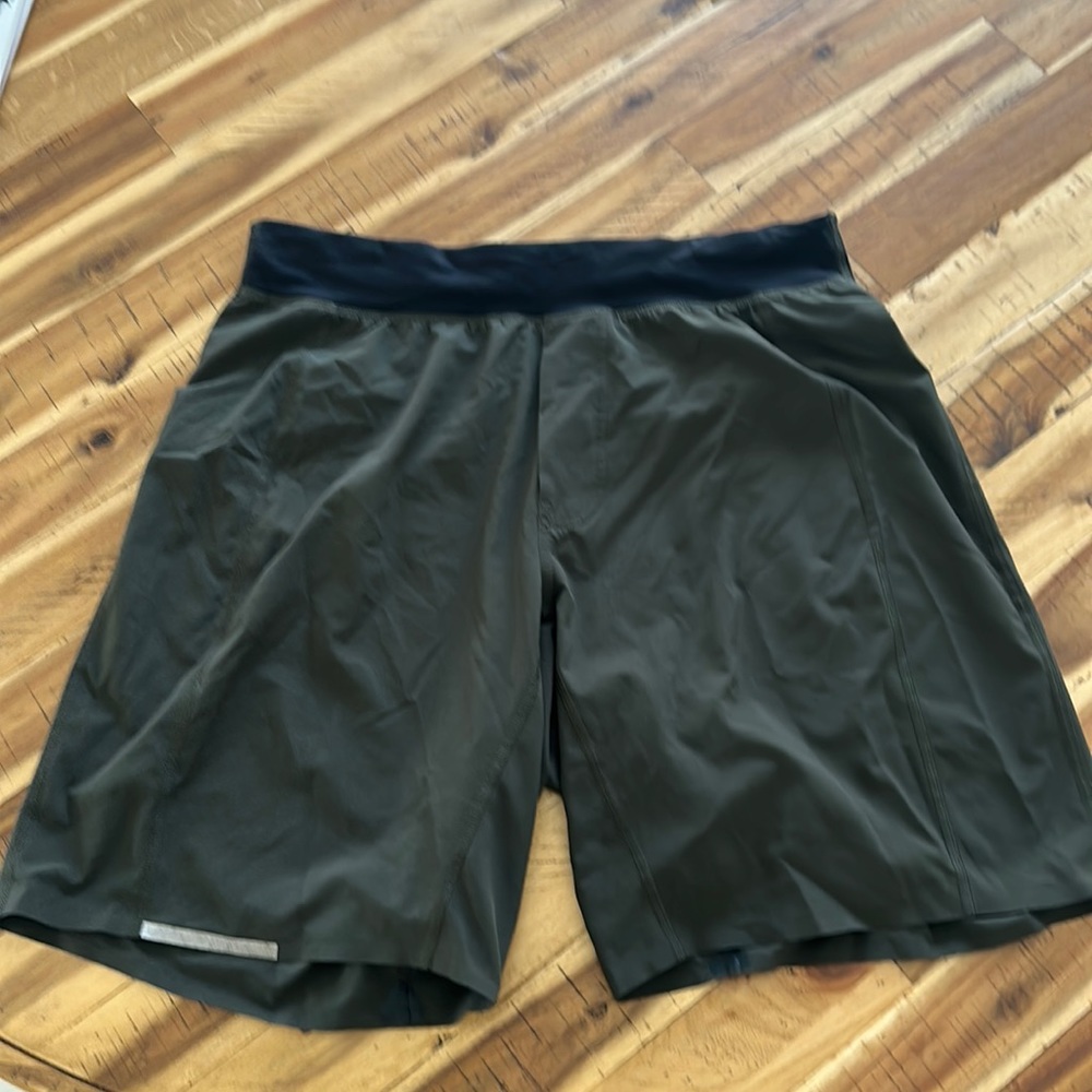 Lululemon men’s shorts, medium